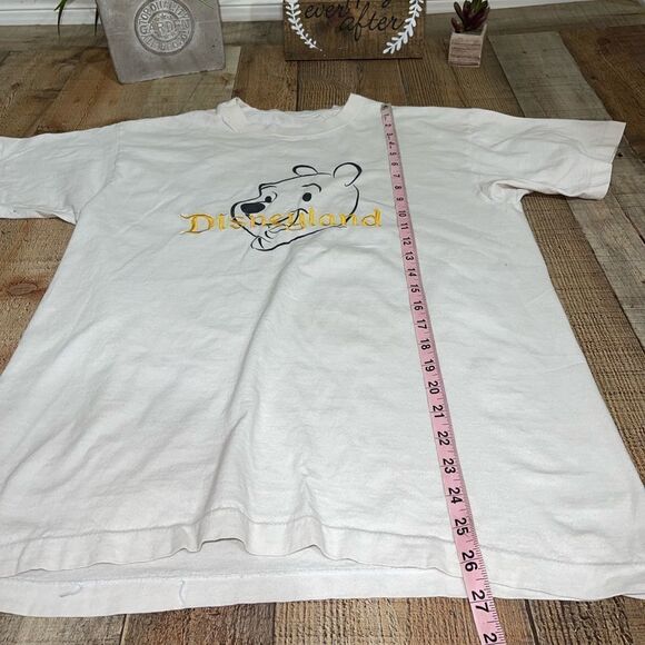 Vintage Disneyland Winnie the Pooh embroidered tshirt - Picture 10 of 10